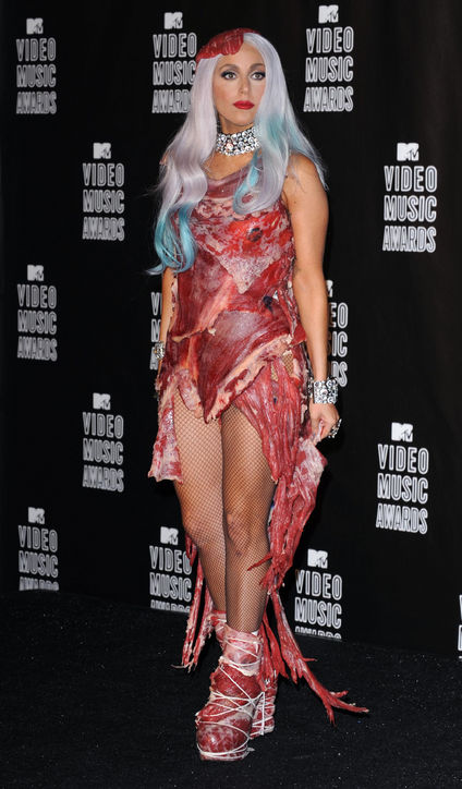 lady-gaga-meat-dress-vmas-2010