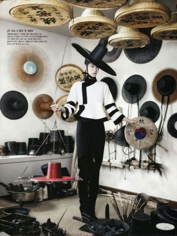 vogue-korea-august-2013-fashion-into-crafts-18