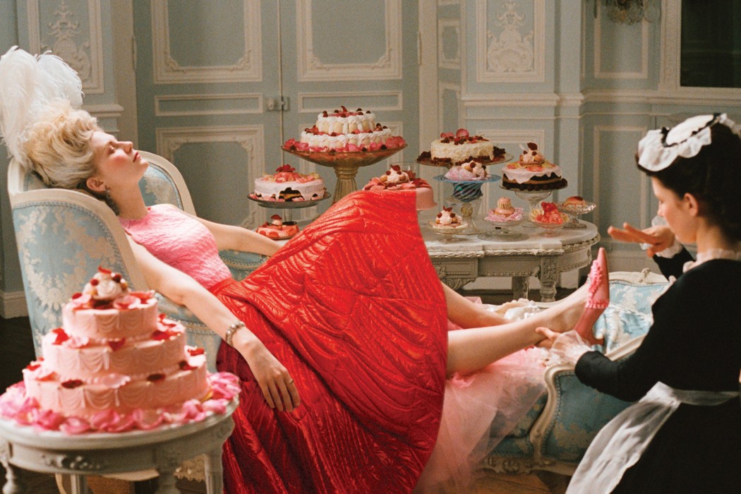 Kirsten Dunst in Marie Antoinette, 2006.
Top and skirt by Dior, 2014.