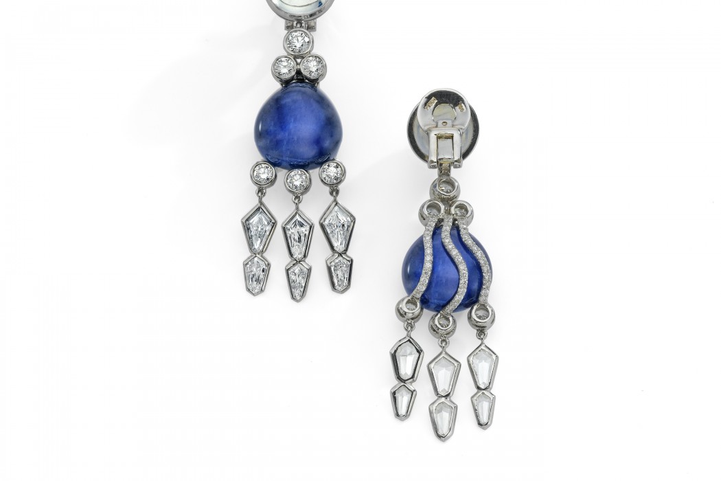 Earring_ The Sapphire Dagger _2 views