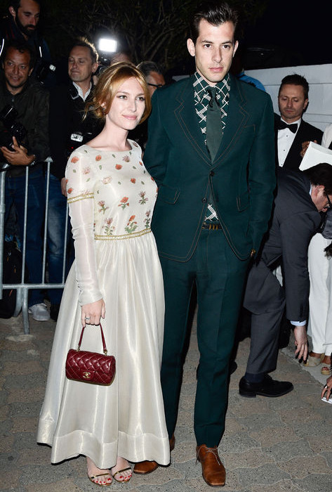 josephine-de-la-baume-mark-ronson-cannes-2015-h724