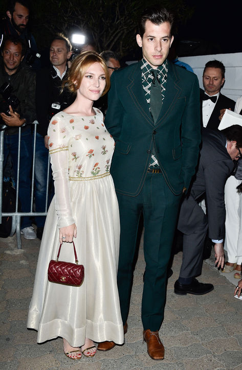 josephine-de-la-baume-mark-ronson-cannes-2015-h724