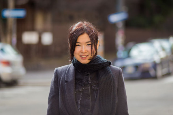 Secrets of a Street-Style Photographer (From Snapping Kanye to Giving Good Pose!)